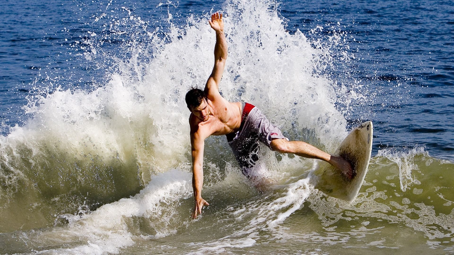 爱游戏-青少年足球发展现状:从青训基地到职业舞台,青少年足球发展趋势